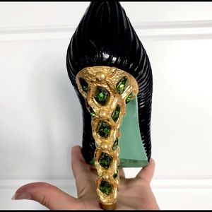 Rare Miu Miu jeweled heel patent leather pump!